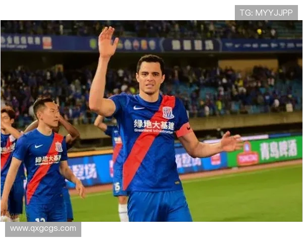 重庆排球队战术引发热议球迷与专家各持己见的争论分析