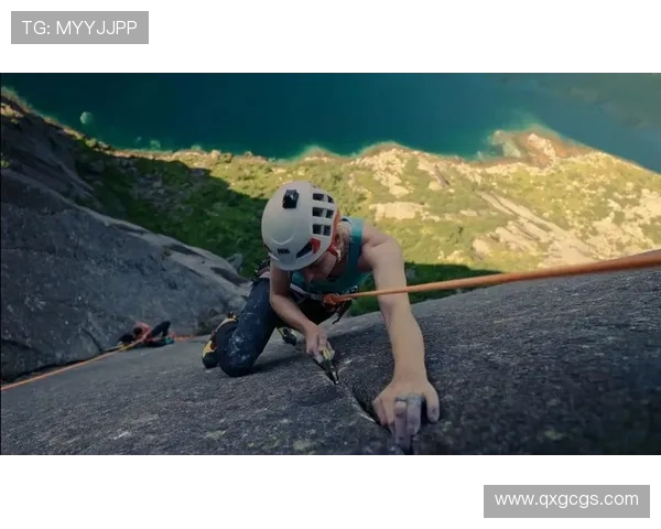 南京攀岩队与重庆攀岩队赛后复盘探讨灵活性表现与战术调整